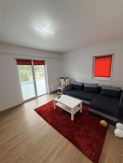 Apartament cu 2 camere decomandat, mobilat în Nicolina