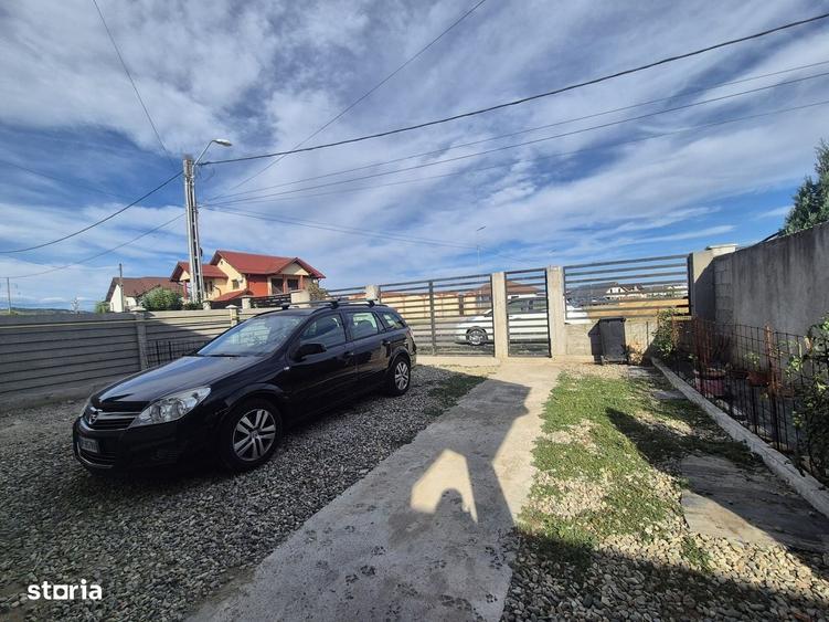 Casă cu 3 camere în Central