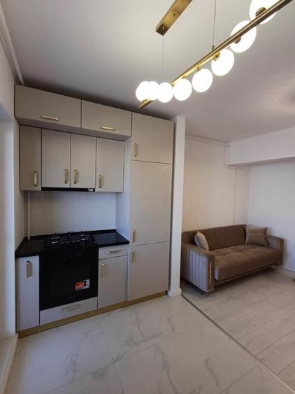 Apartament cu 2 camere decomandat, mobilat în Central