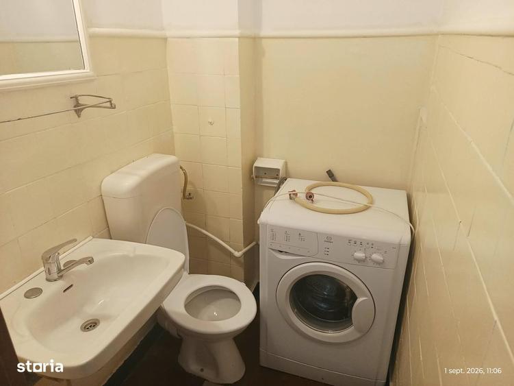 Apartament cu 3 camere semidecomandat în Drumul Taberei
