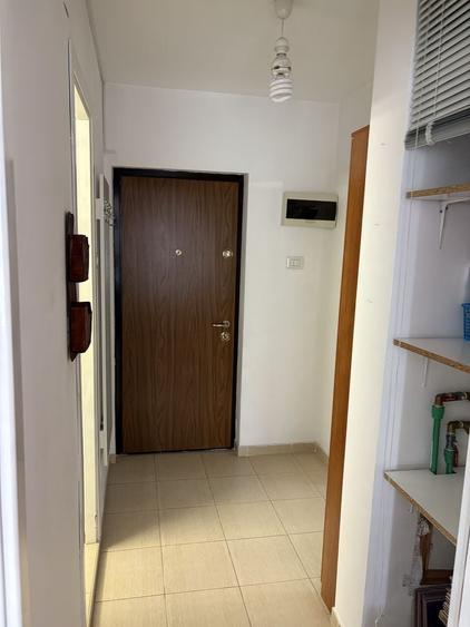 Apartament cu 2 camere decomandat în Vitan