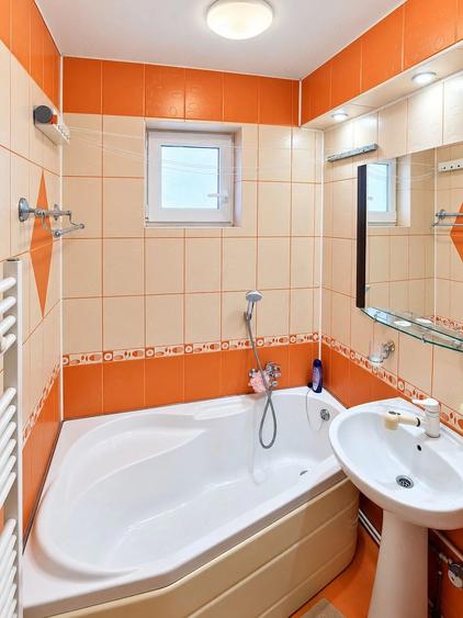 Apartament cu 2 camere decomandat în Boul Roșu