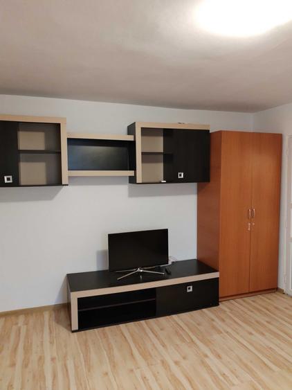Garsonieră decomandată în Exterior Vest