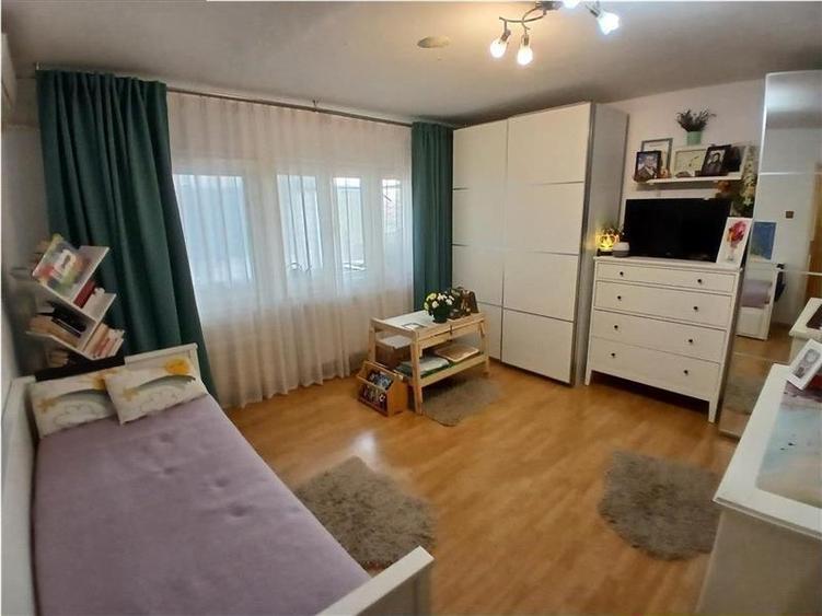 Garsonieră decomandată, mobilată în Bucovina