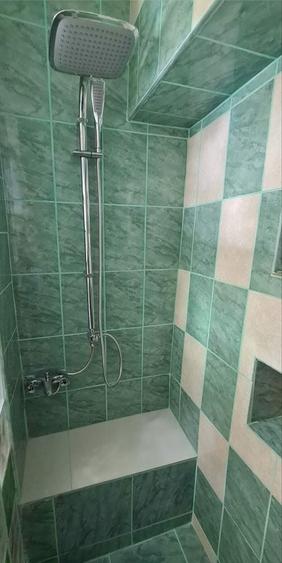 Apartament cu 4 camere decomandat în Micro 5