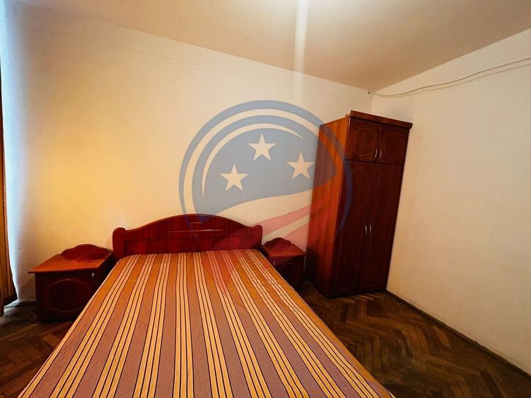 Apartament cu 4 camere decomandat în Valea Rosie
