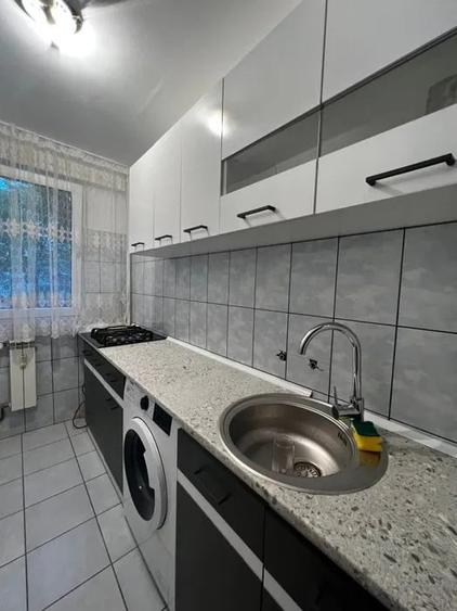 Apartament cu 2 camere semidecomandat în Giurgiului