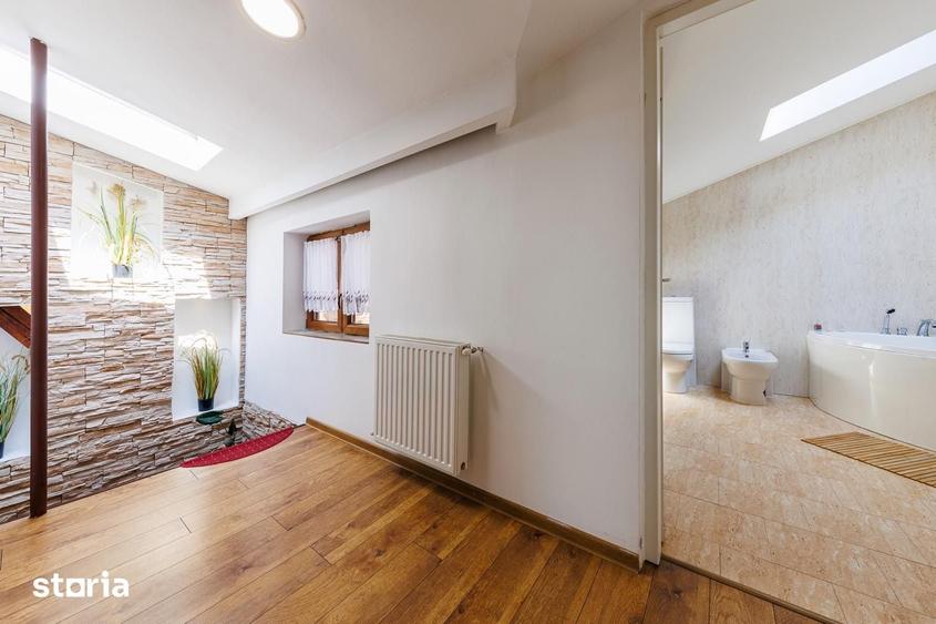 Apartament cu 3 camere decomandat în P-ța Unirii