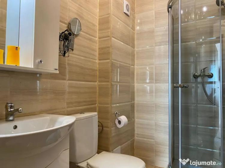 Apartament cu 3 camere decomandat în Mamaia