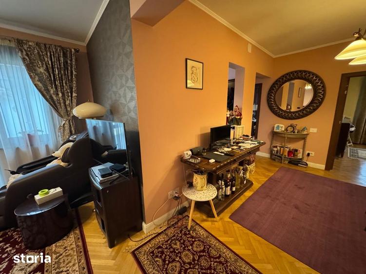 Apartament cu 3 camere în Cotroceni