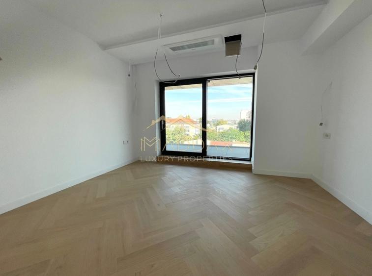 Apartament cu 3 camere în Unirii