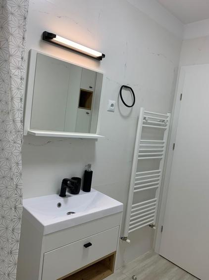 Apartament cu 2 camere semidecomandat în Florești