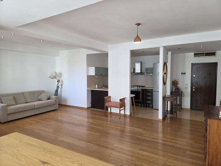 Apartament cu 3 camere decomandat, mobilat în Dorobanți