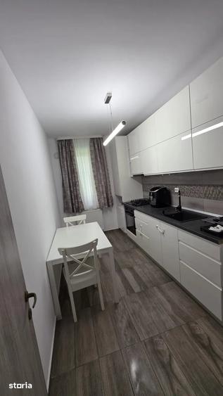Apartament cu 2 camere decomandat, mobilat în Berceni