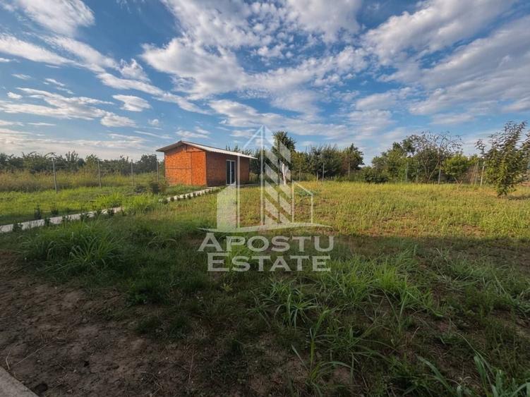 Casă individuală cu 5 camere cu Canalizare în Pădureni (Jebel)