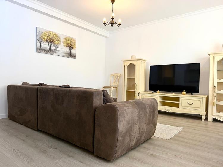 Apartament cu 3 camere decomandat în Pipera
