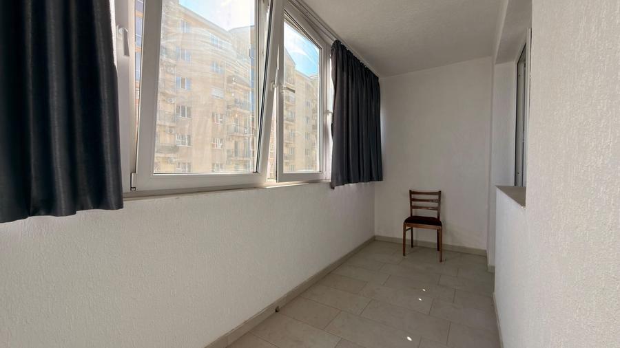 De Vânzare: Garsonieră Decomandată + Loc de Parcare Inclus | - 9