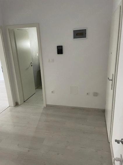 Garsonieră decomandată în Noua
