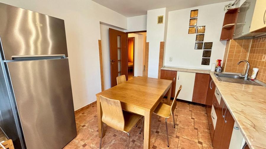 Apartament cu 3 camere decomandat, mobilat în Ultracentral