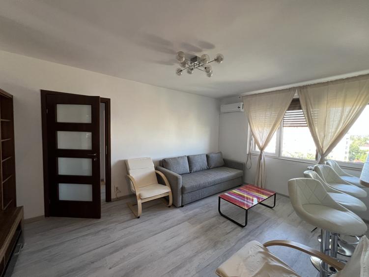 Apartament cu 2 camere semidecomandat, mobilat în 1 Mai