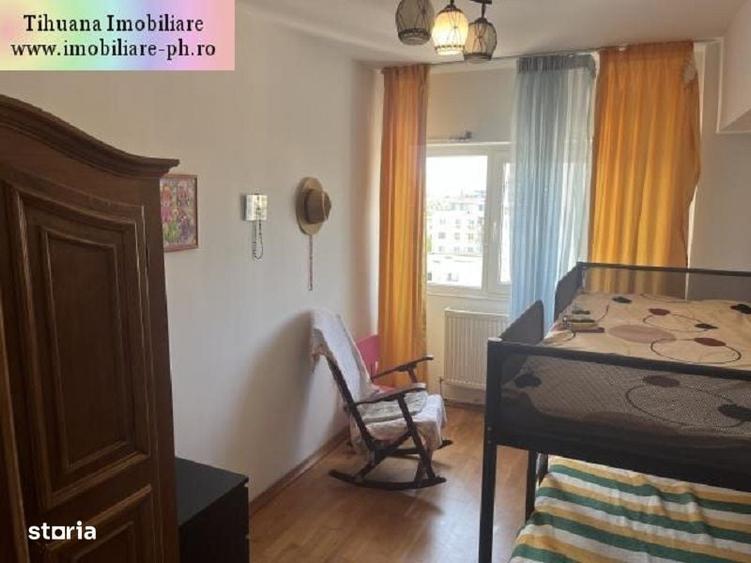 Apartament cu 3 camere decomandat în Republicii