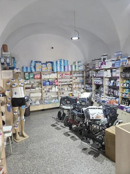 Spațiu comercial, de 98 mp, în Central