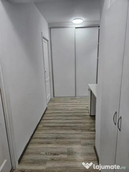 Apartament cu 3 camere decomandat în Tomis II