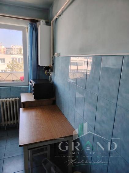 Apartament cu 2 camere semidecomandat, mobilat în Mănăștur
