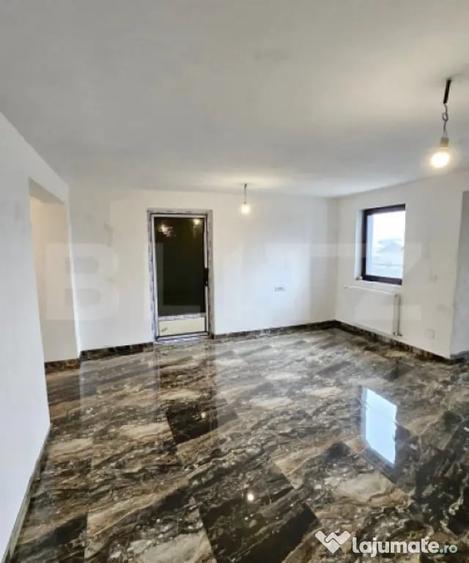Casă cu 7 camere cu Teren 600 Mp în Central