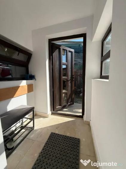 Casă cu 2 camere cu Teren 160 Mp în Păcii