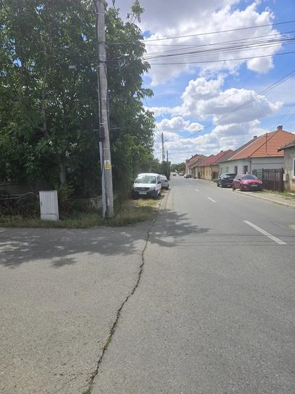 Teren de 1080 mp, în Dumbrăvița