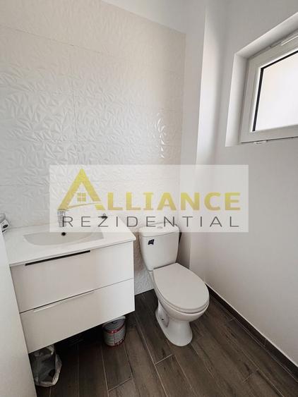 Casă individuală cu 4 camere cu Canalizare în Berceni