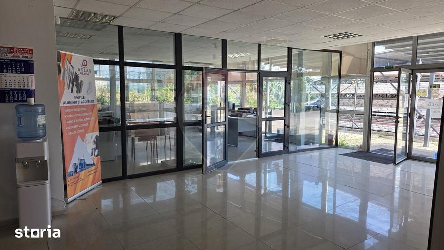 Spațiu comercial, de 1,080 mp, în Central