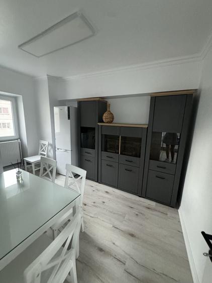 Apartament cu 2 camere decomandat în Exterior Vest