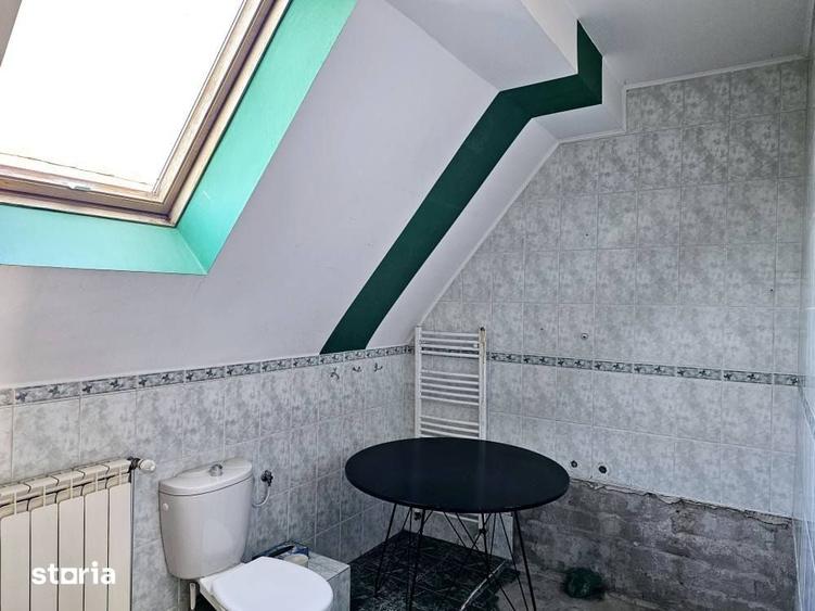 Casă cu 5 camere cu Teren 2546 Mp în Central