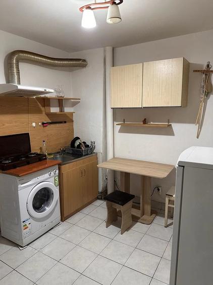 Garsonieră decomandată în Central
