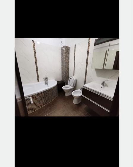 Apartament cu 3 camere în Florești