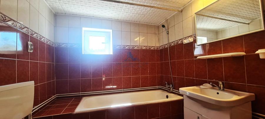 Casă individuală cu 3 camere cu Canalizare în Hosman