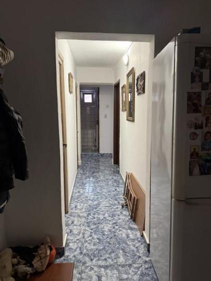 Apartament cu 3 camere decomandat, mobilat în Brâncoveanu