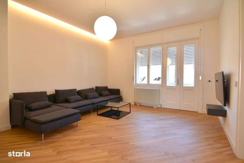 Apartament cu 3 camere decomandat în Neptun