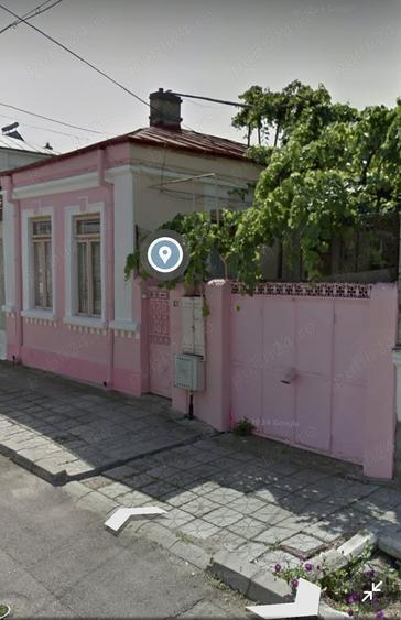 Casă cu 3 camere cu Teren 176 Mp în Central