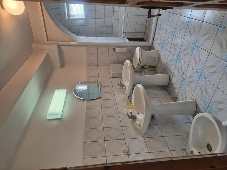 Casă cu 9 camere cu Teren 103 Mp în Ultracentral