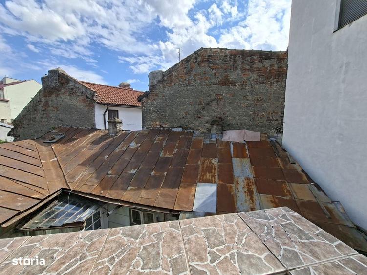 Casă cu 4 camere în Unirii