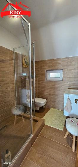 Casă cu 5 camere cu Teren 300 Mp în Livada