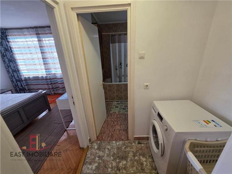 Apartament cu 2 camere semidecomandat în Cornișa