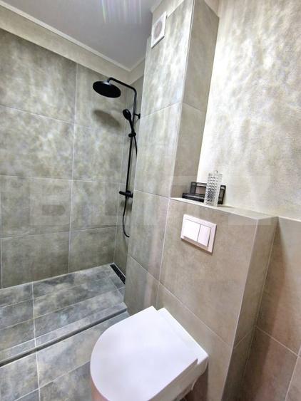 Apartament cu 3 camere semidecomandat în Florești