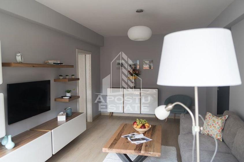 Apartament cu 2 camere cu vedere la Piata Operei, centrala proprie - 2