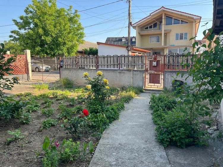 Oportunitate excelenta de investitie Casa + teren generos in Mangalia - 7