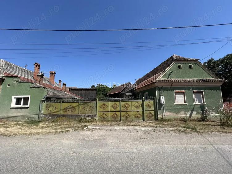 2 corpuri casa si teren generos la 15 minute de Brasov ( Purcareni) 2 corpuri casa si teren generos la 15 minute de Brasov ( Purcareni)