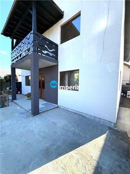 Casa 8 camere, 3 bai, canalizare, 300 teren Tineretului  Lunca Cetatuii - 16